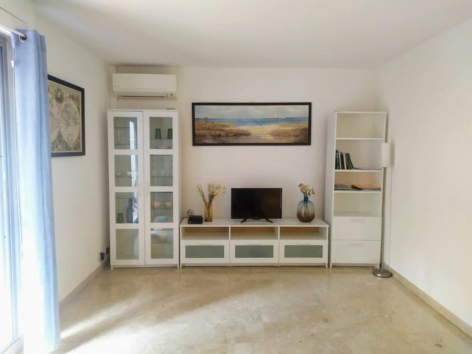 Secret garden, ideal for 2,large terrace Apartment in Nice
