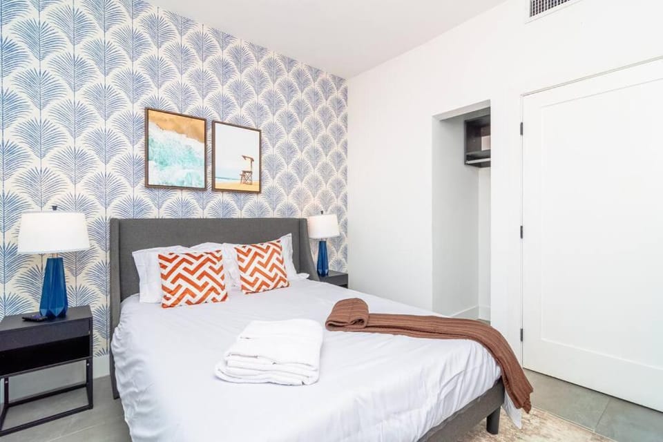 Cozy Miami 2BR Oasis Near Brickell, Calle Ocho & Marlins Stadium Apartment in Miami