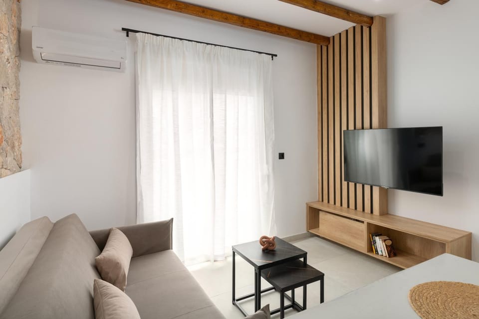 TV and multimedia, Seating area