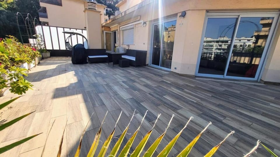 Bail mobilité – "Rooftop côté Sud" 70m² - Apt 38m² Apartment in Nice