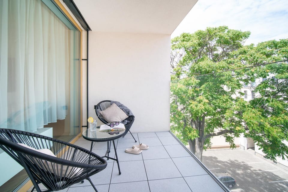Patio, View (from property/room), Balcony/Terrace, Seating area