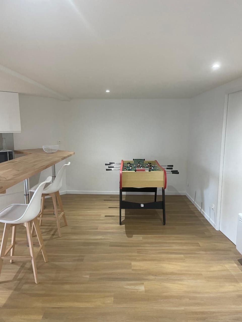 Game Room, Dining area
