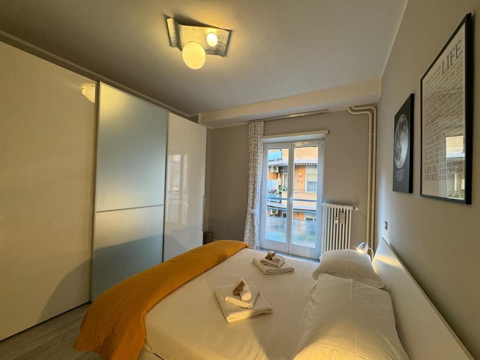 Bed, Photo of the whole room, Bedroom, towels, wardrobe