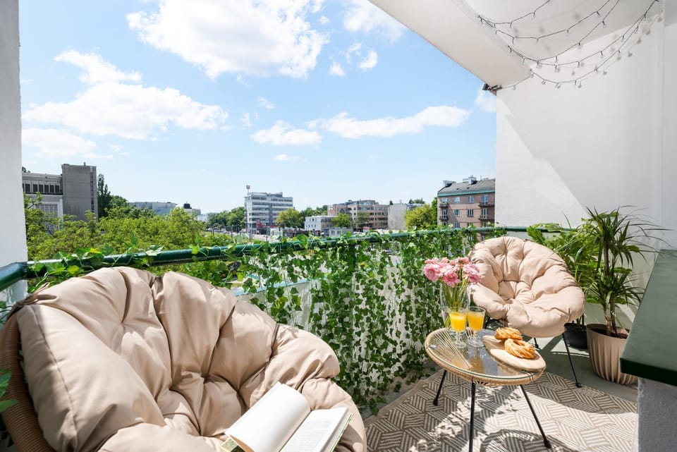 Property building, Spring, Day, View (from property/room), Balcony/Terrace, Seating area
