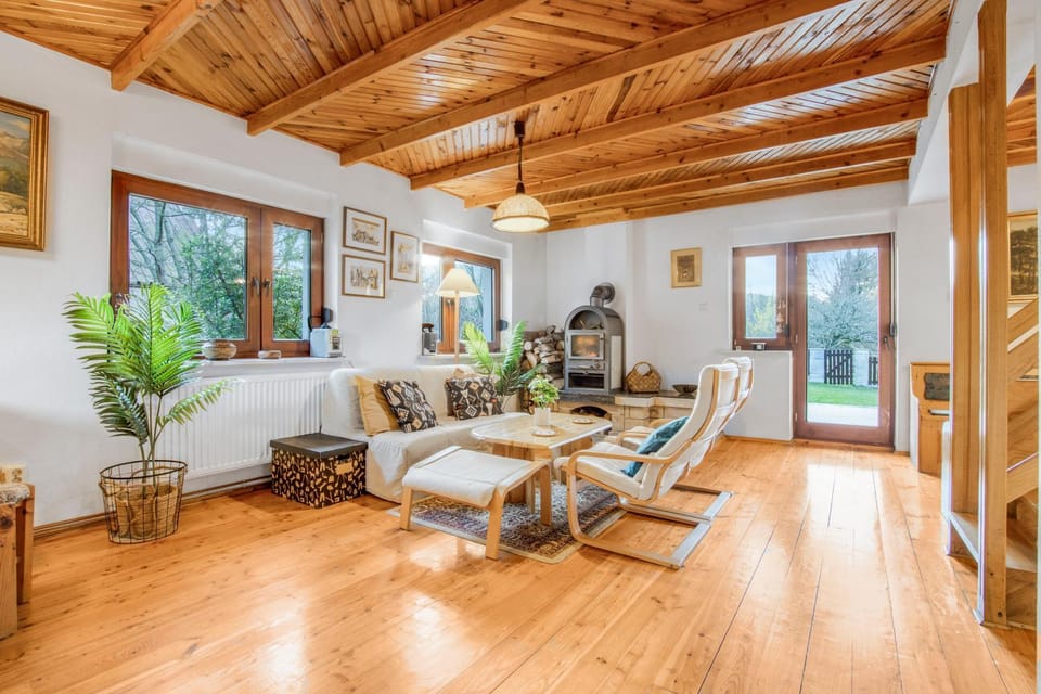 Living room, Seating area, fireplace