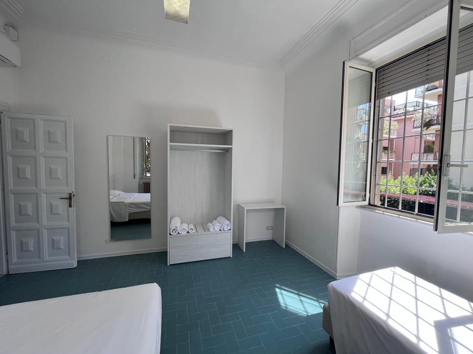 Living room, Photo of the whole room