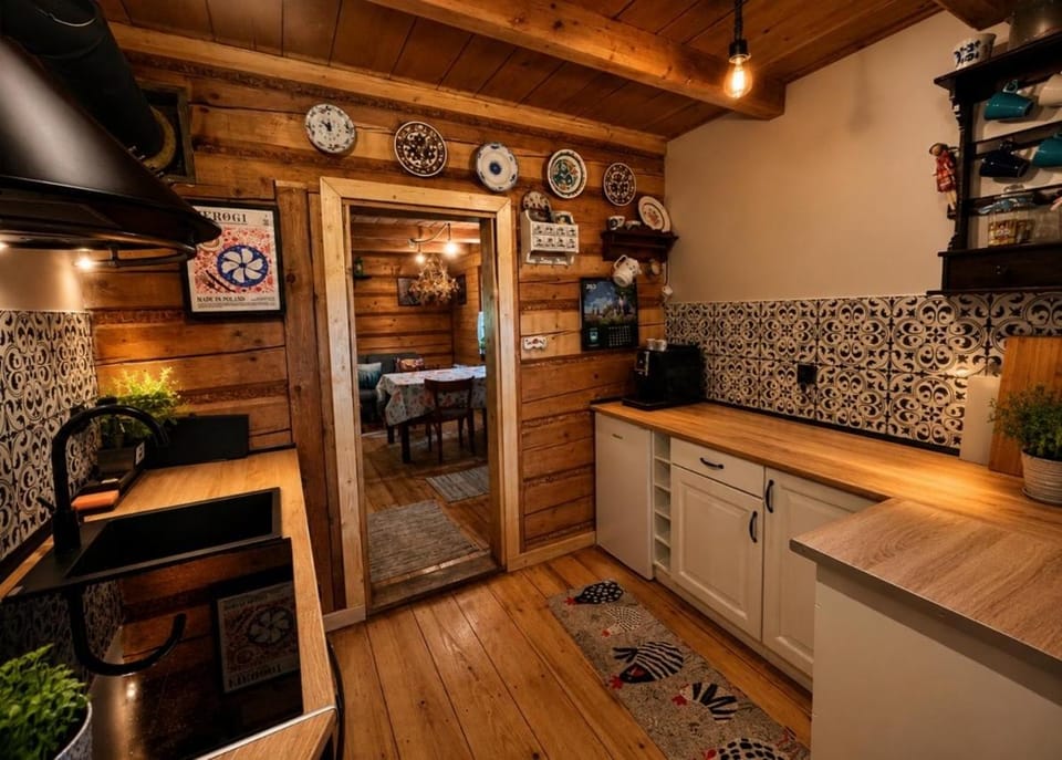 Chata pod lasem z balią i sauną House in Lesser Poland Voivodeship