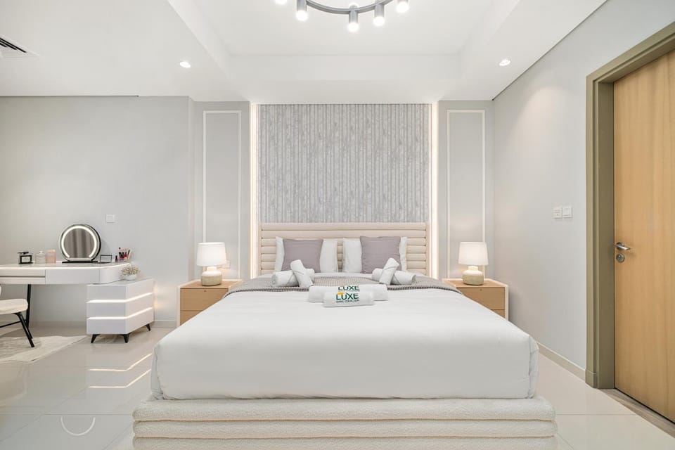 Paramount Midtown by Luxe Living Apartment in Dubai