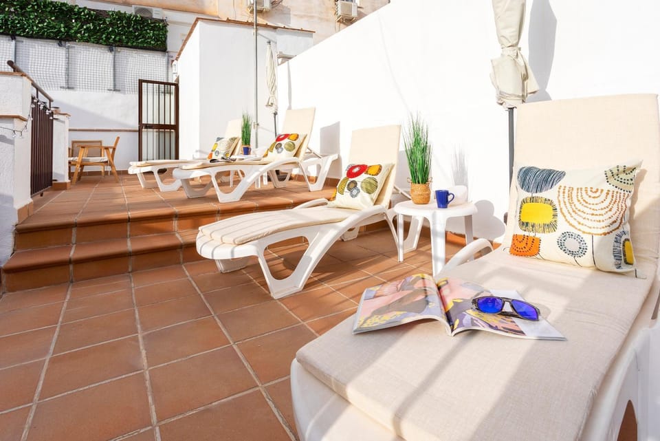 Patio, Balcony/Terrace, Living room, Seating area, sunbed
