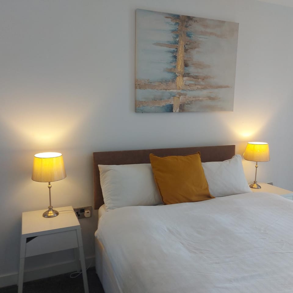 Bed, Decorative detail, Bedroom