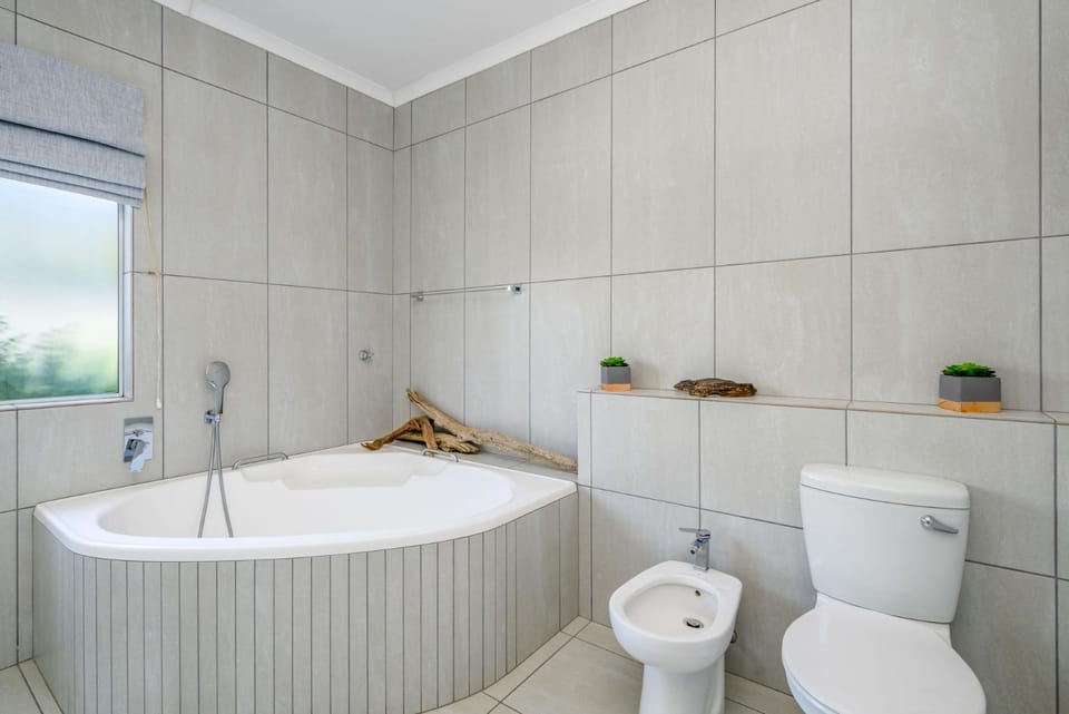 Toilet, Bathroom, Bath