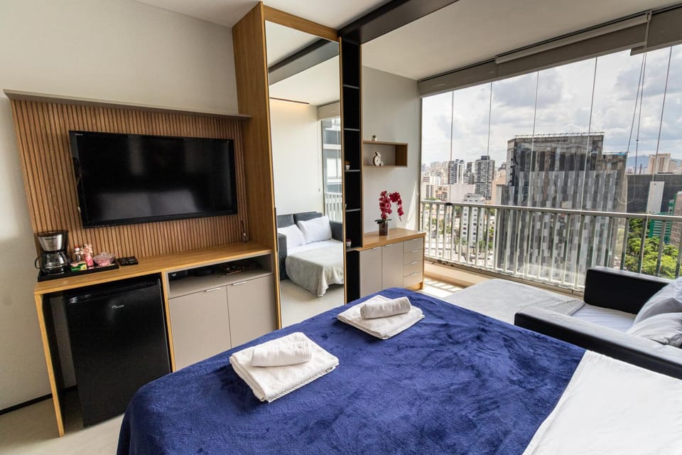 Apart com vista incrível ao lado do Nubank parque e shopping Bourbon - com estacionamento Apartment in Sao Paulo City