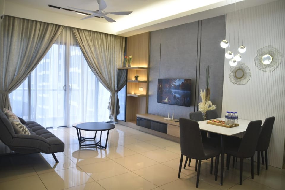 Instay Atlantis - The Cozy Pool Apartment in Malacca