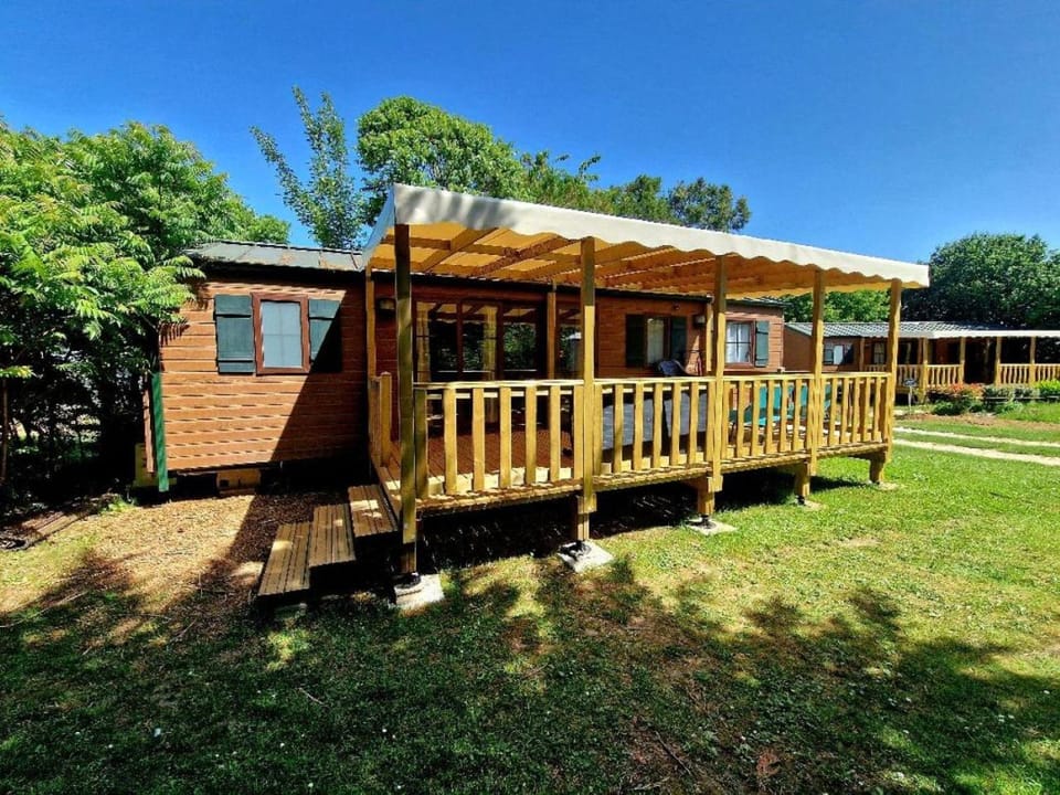 Natural landscape, Garden, Garden view, Swimming pool, dishwasher, air conditioner