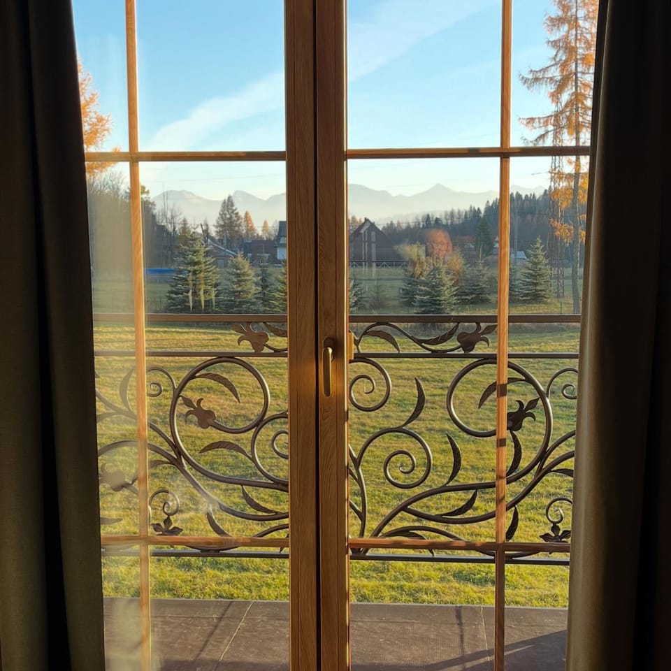 View (from property/room), Mountain view, Mountain view