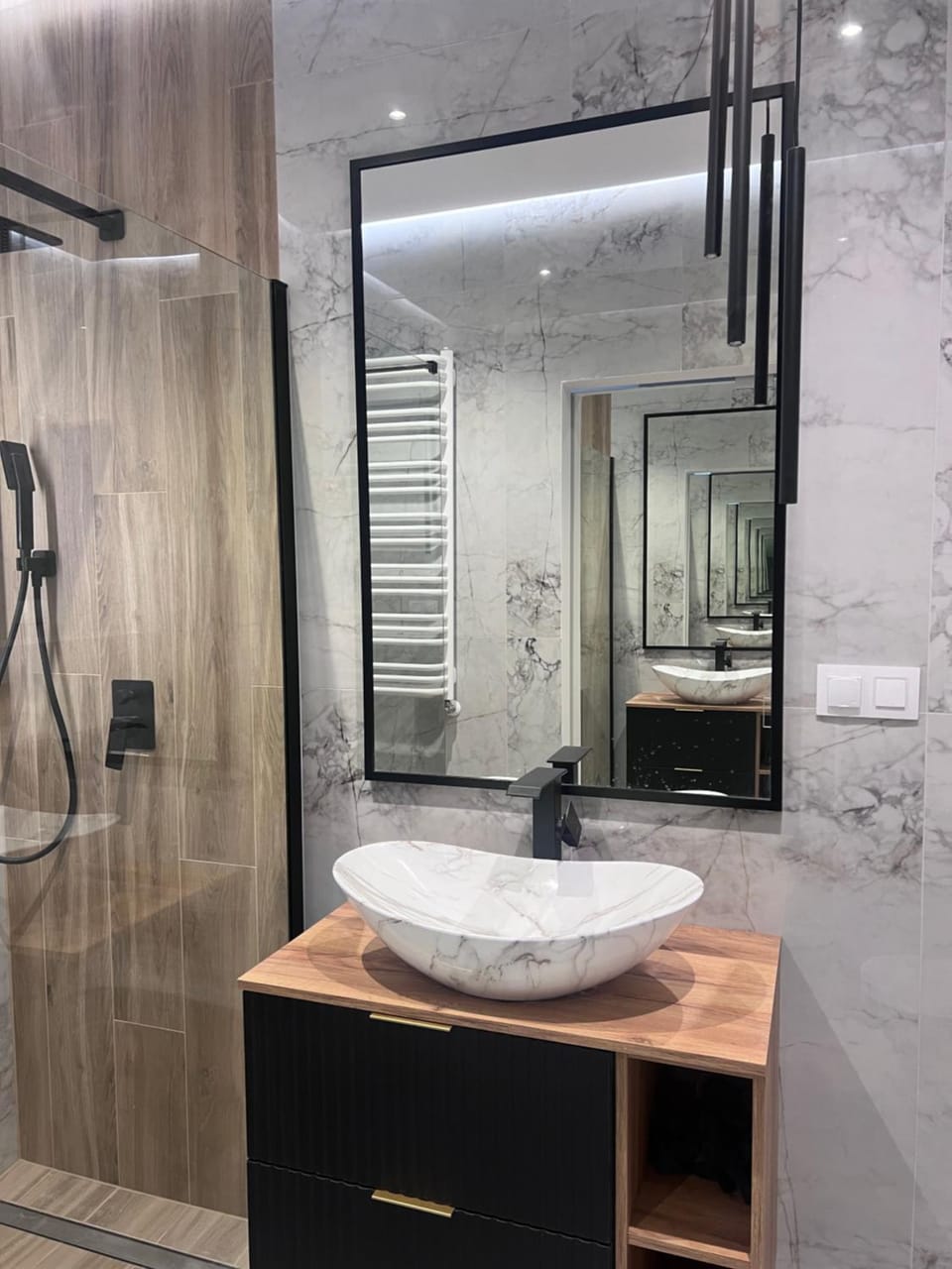 Shower, Bathroom, towels