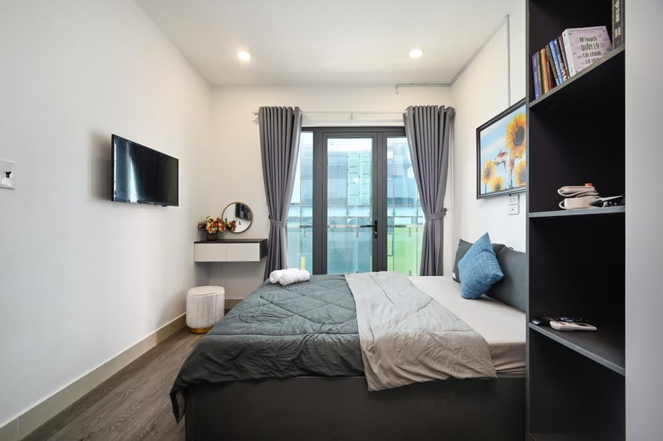 Bed, TV and multimedia, Photo of the whole room, Bedroom, towels, wardrobe
