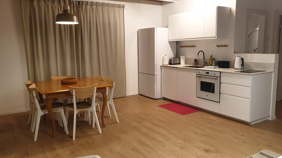 Kitchen or kitchenette, Dining area, dishwasher, oven, stove, toaster