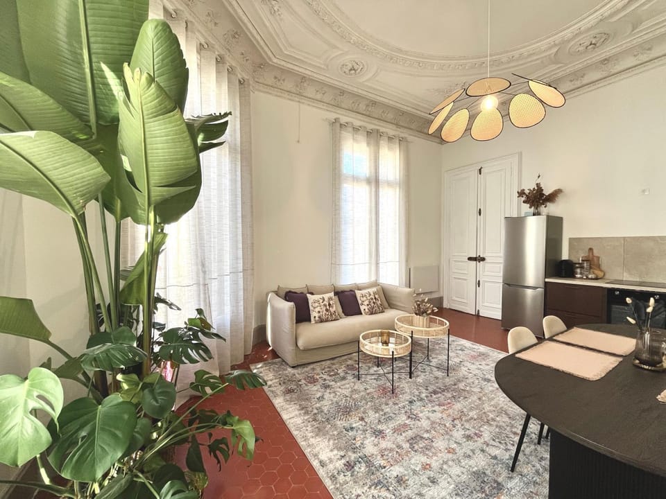 Living room, Dining area