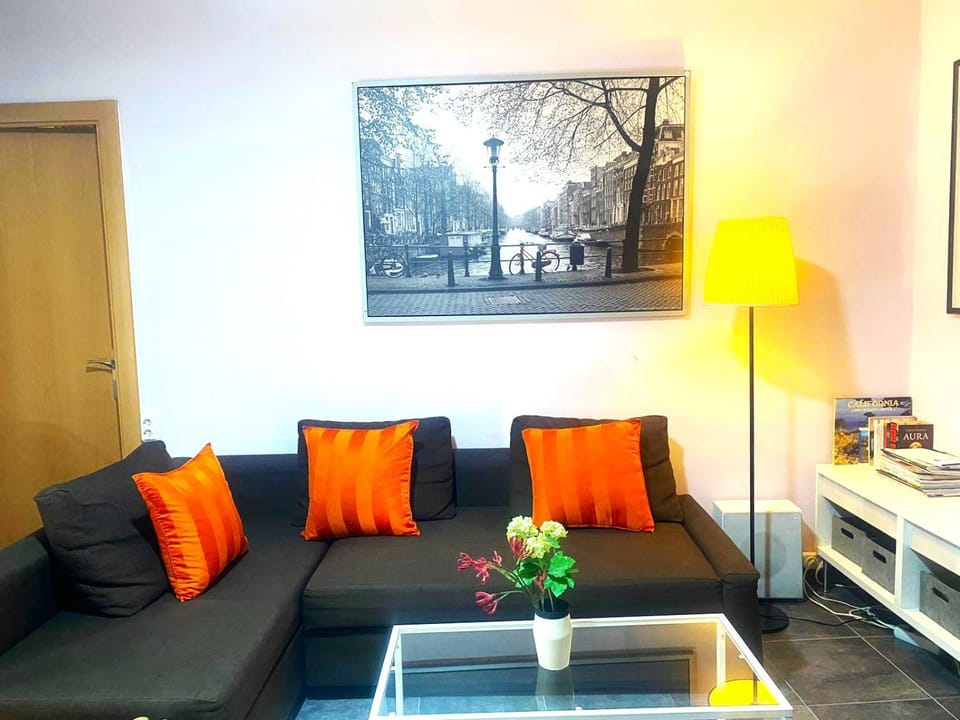L5 Metro Stadium Home Apartment in L'Hospitalet de Llobregat