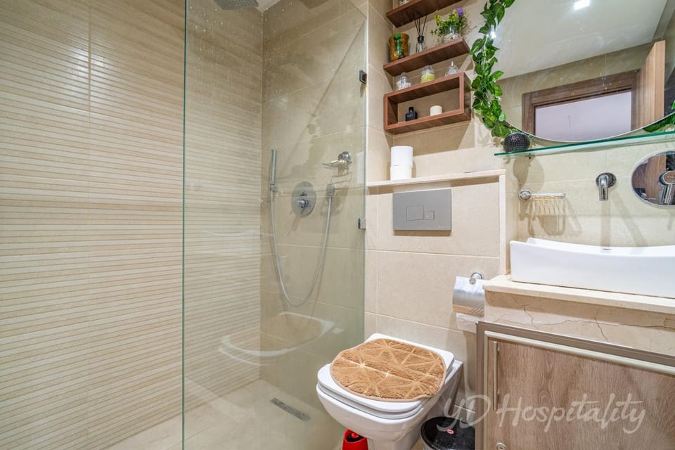 Shower, Bathroom, towels