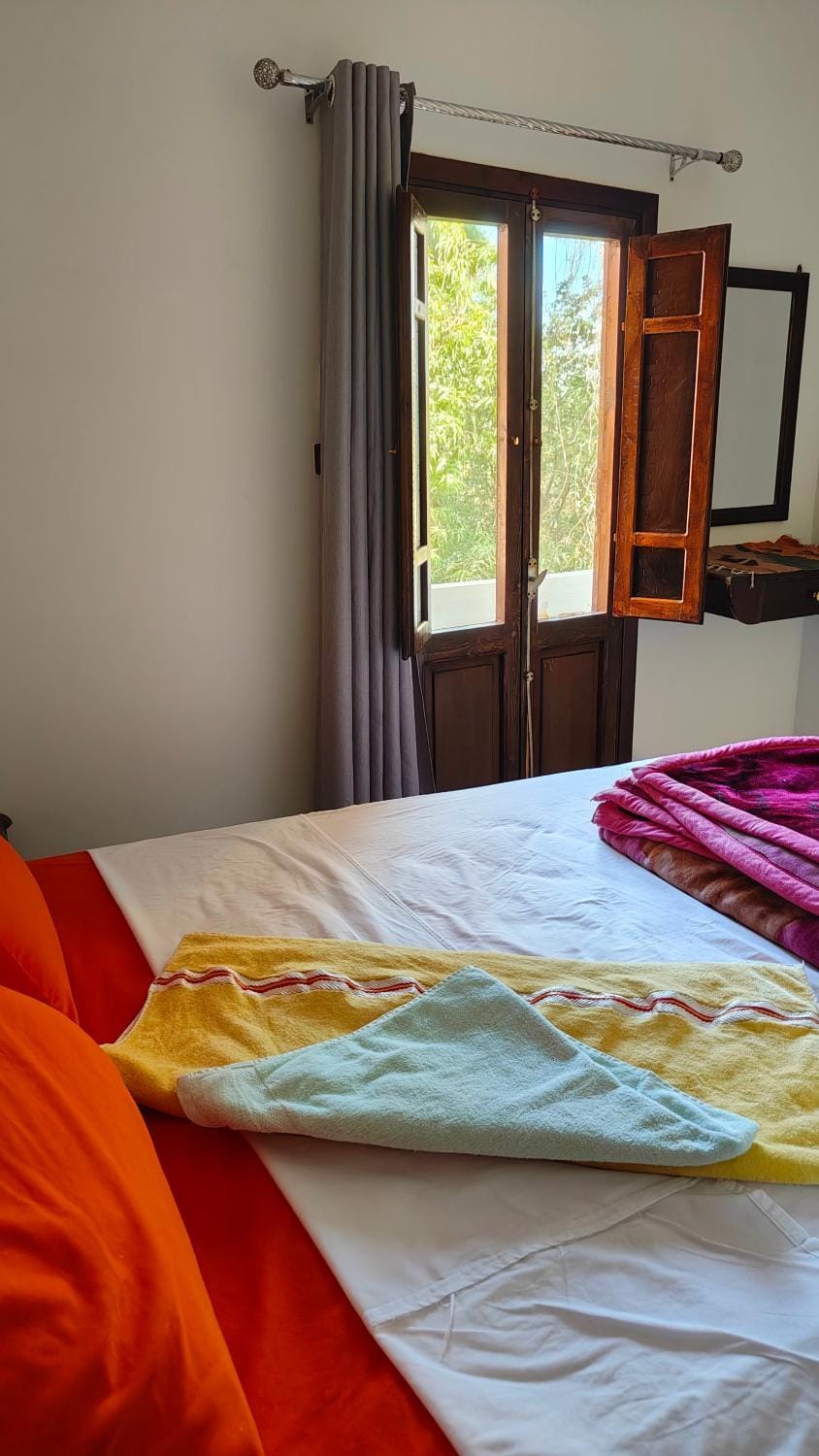 Bed, Photo of the whole room, Bedroom