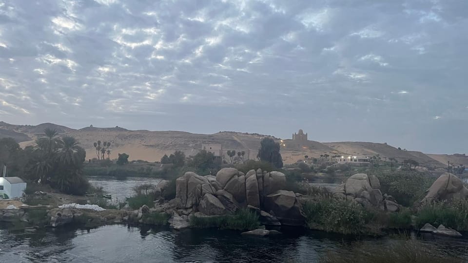 Nearby landmark, Day, Natural landscape, Mountain view, River view