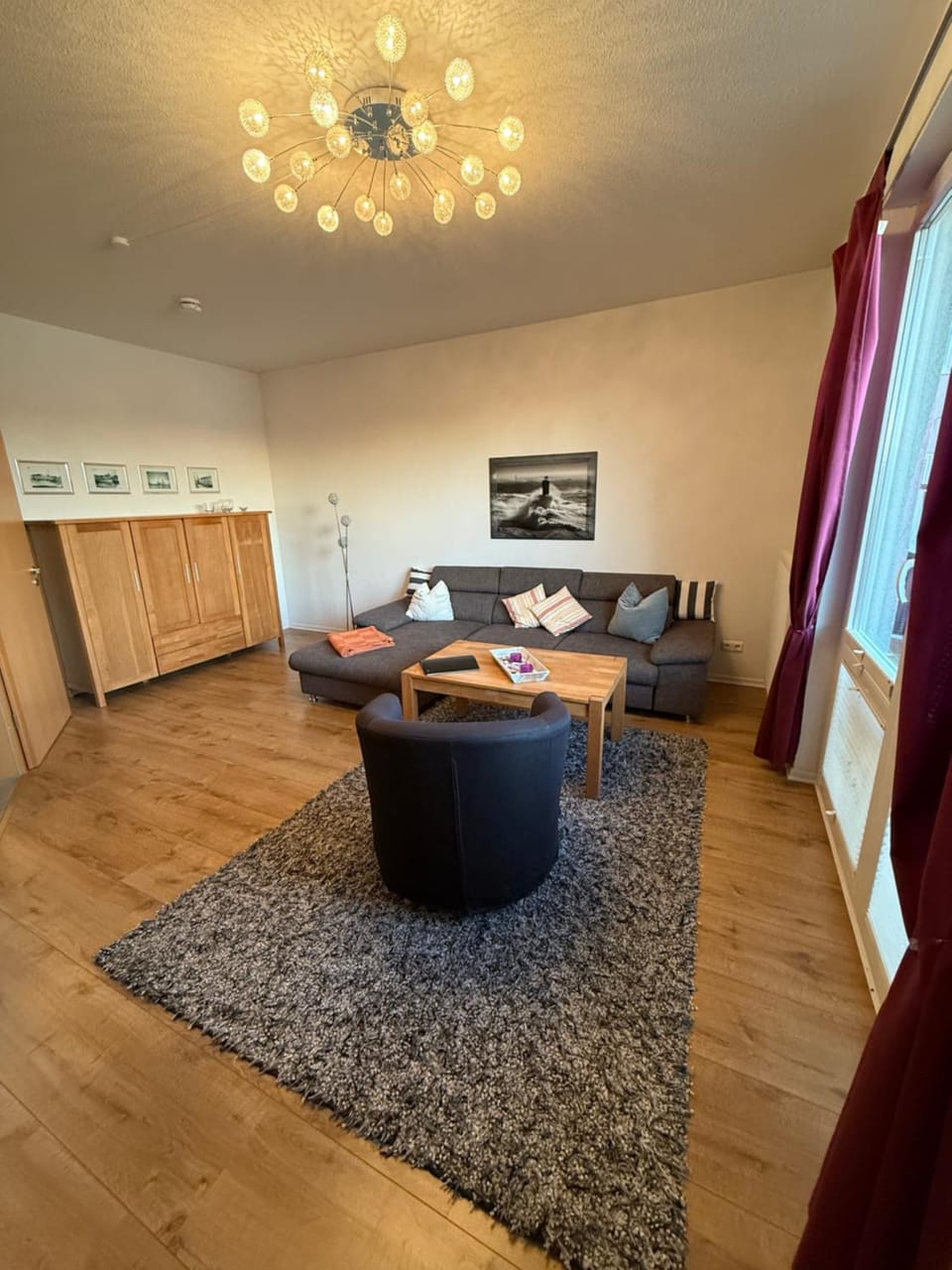 Living room, Seating area