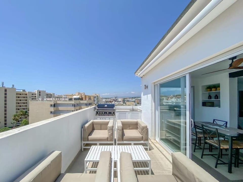 Pablo Casals Marbella Penthouse Sea Views Bbq Apartment in Marbella