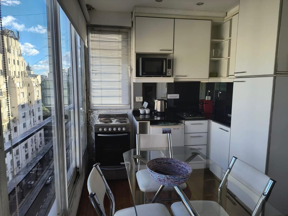microwave, kitchen
