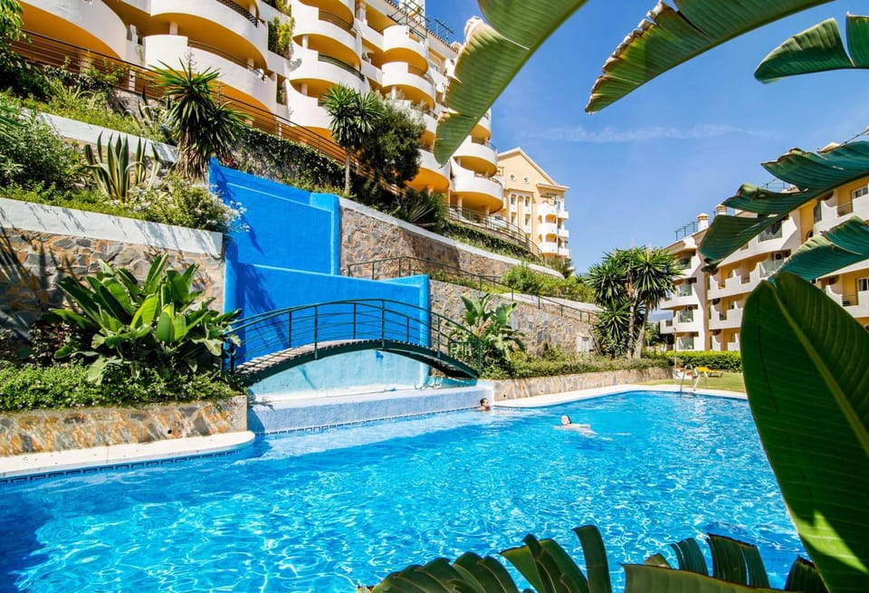 Senorio Giraldo 14 Seaside Mountain Sunset Apartment Pools Apartment in Marbella