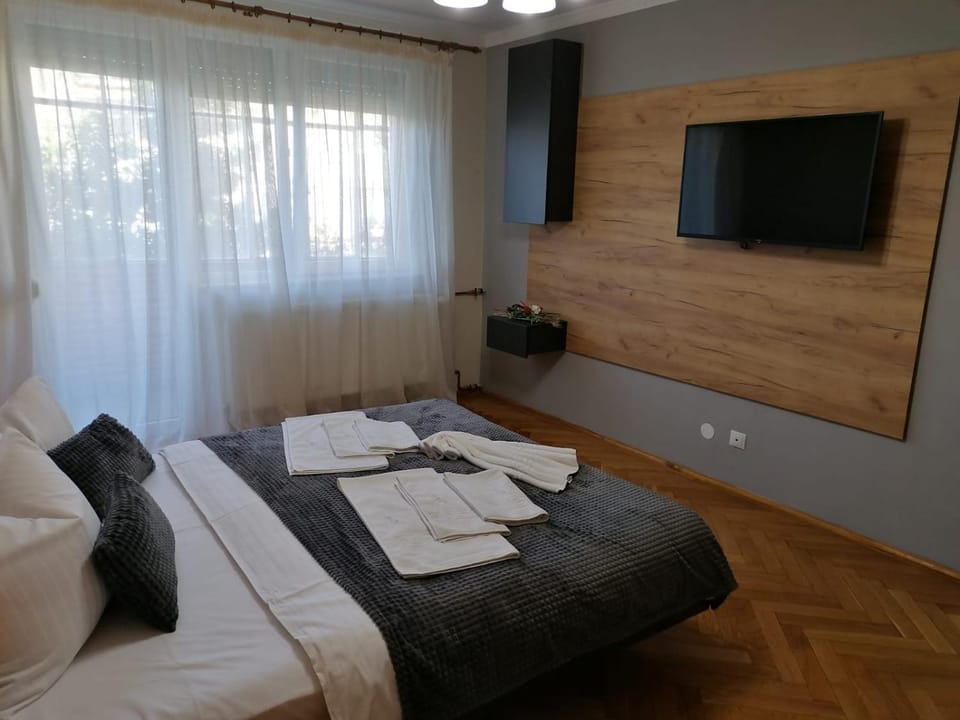 Property building, Photo of the whole room, Bedroom