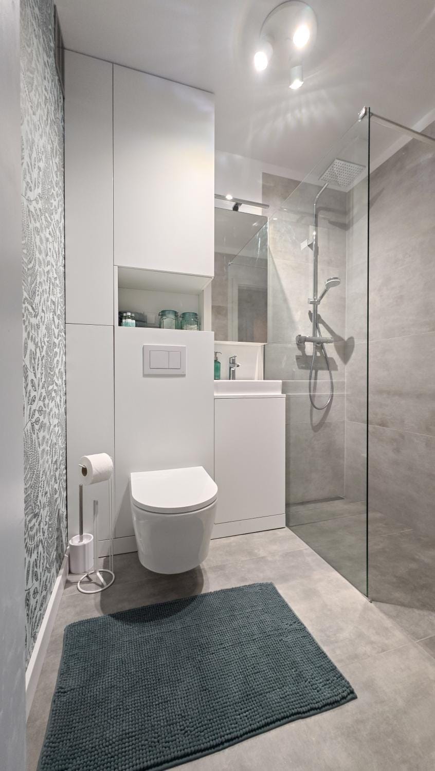 Shower, Bathroom