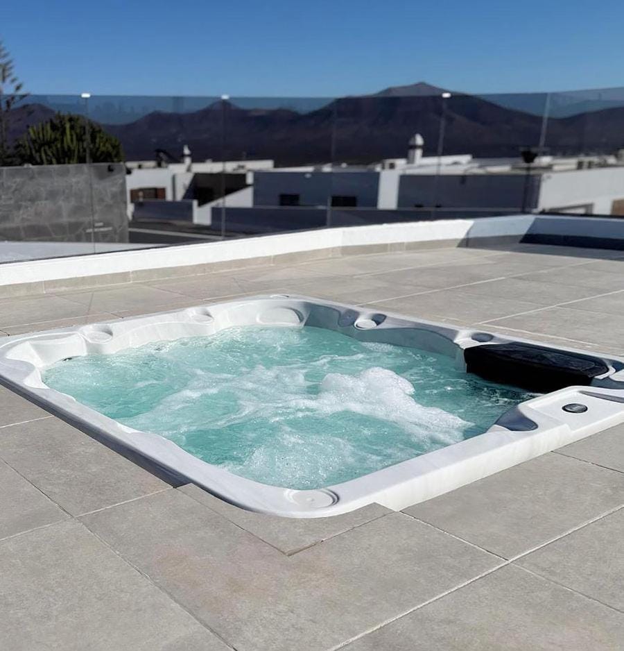 Hot Tub, Mountain view, Sea view