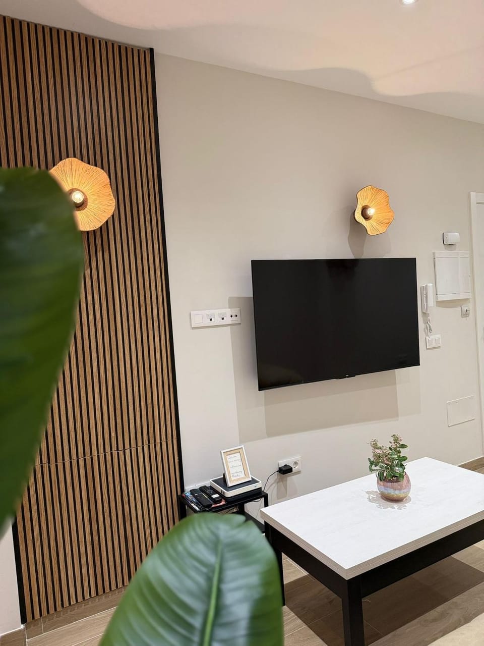 Communal lounge/ TV room, TV and multimedia