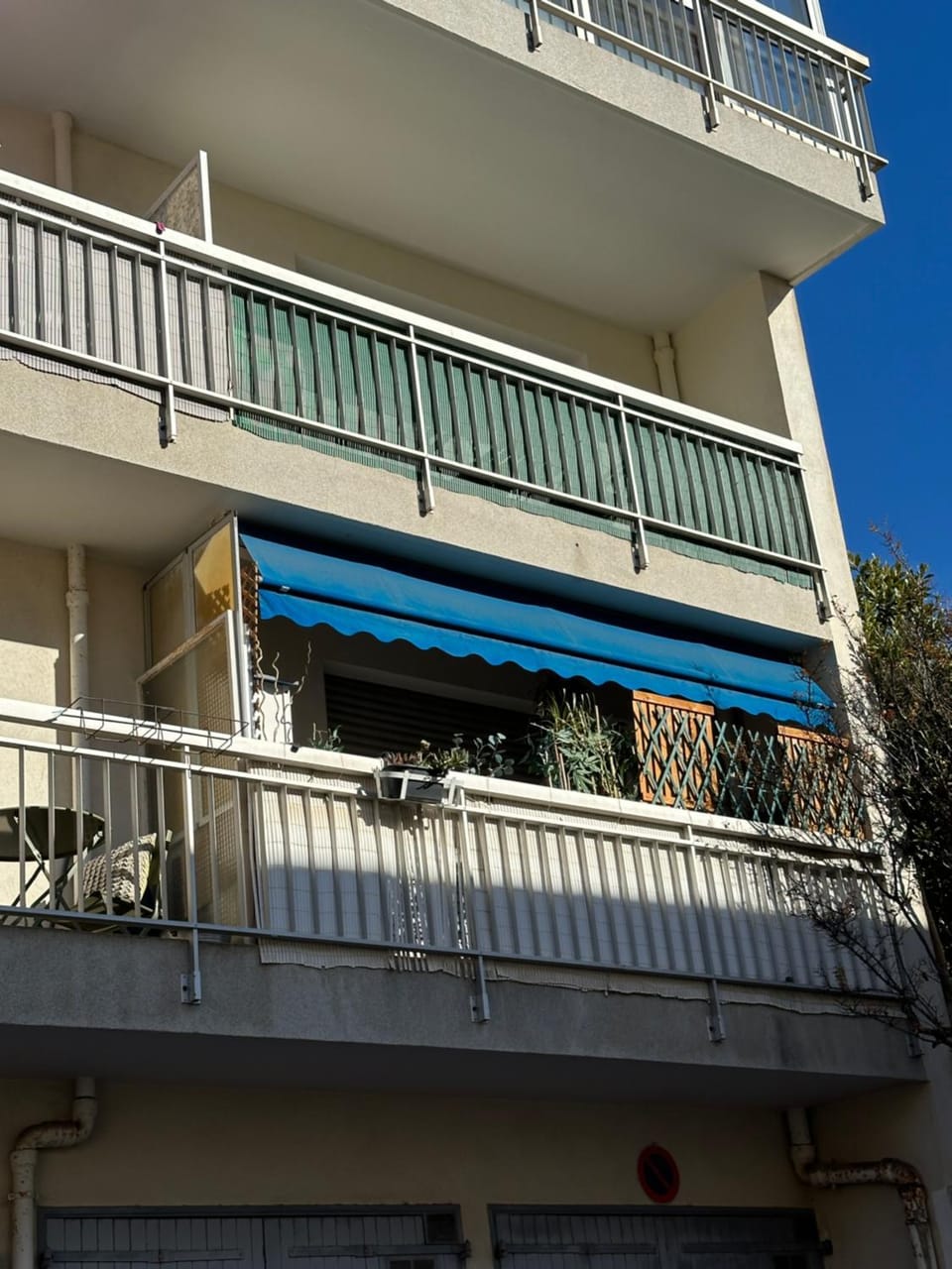 Property building, Balcony/Terrace