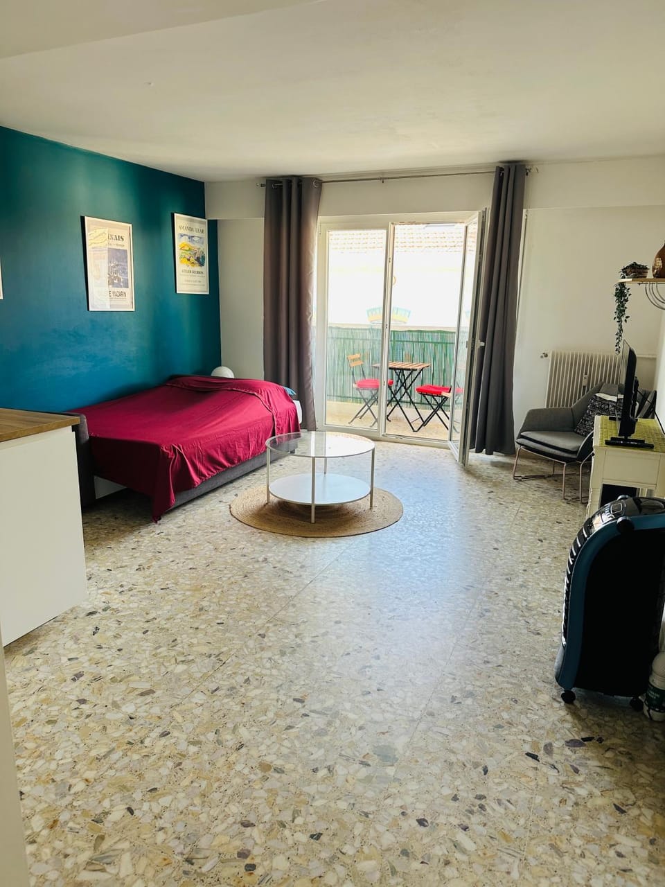 Photo of the whole room