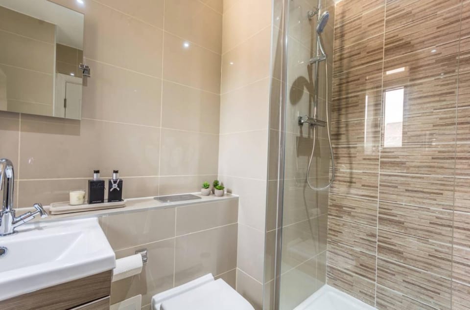 FREE Parking 3BR London Flat with Netflix Baby Cot Apartment in London Borough of Southwark