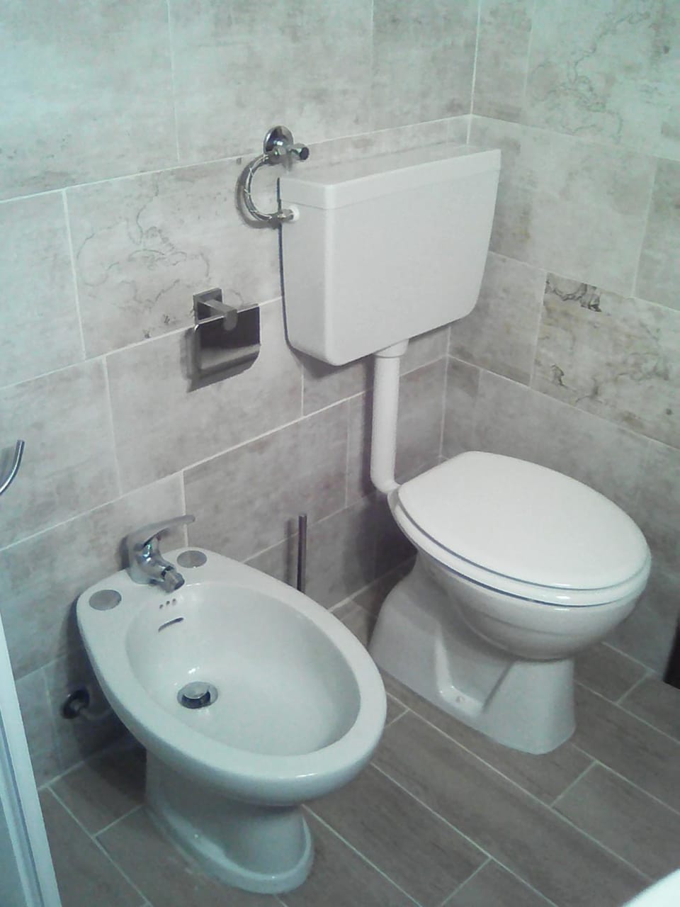 Toilet, bidet