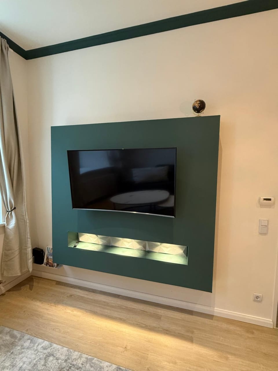 Communal lounge/ TV room