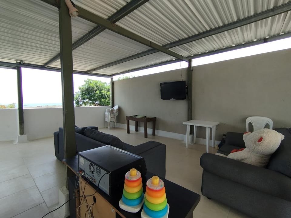 Communal lounge/ TV room, TV and multimedia, Living room, Seating area, Evening entertainment