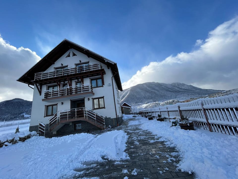 Day, Natural landscape, Winter, Mountain view