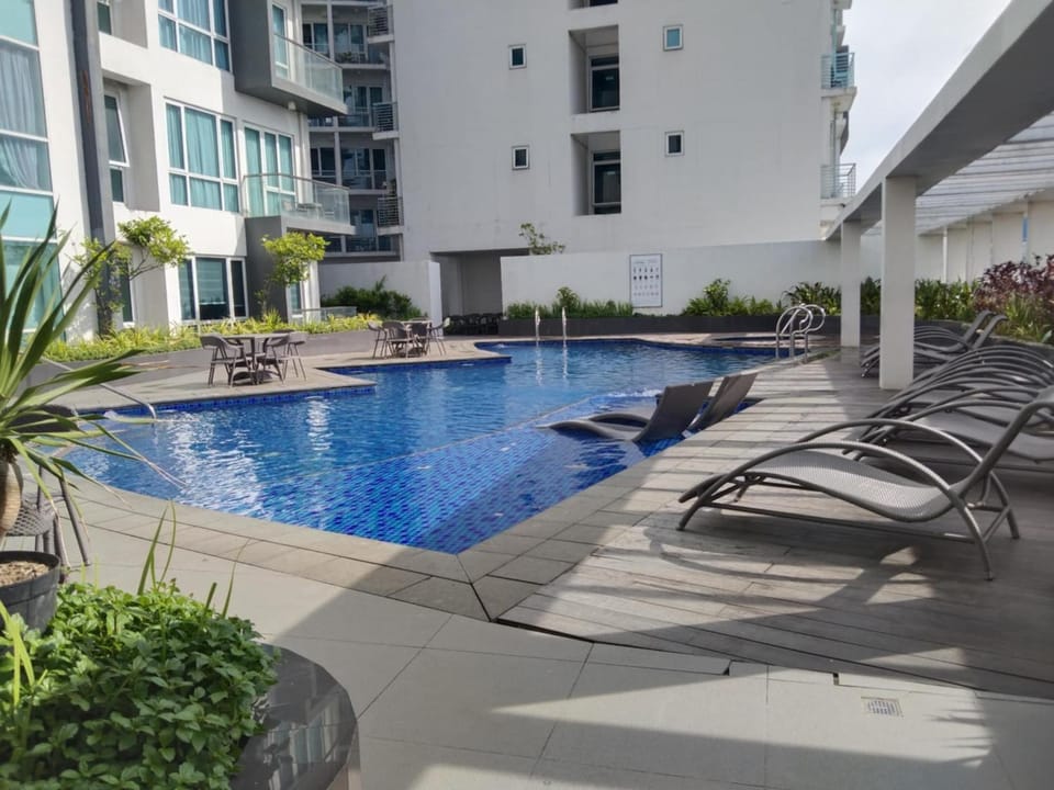 Pool view, Swimming pool