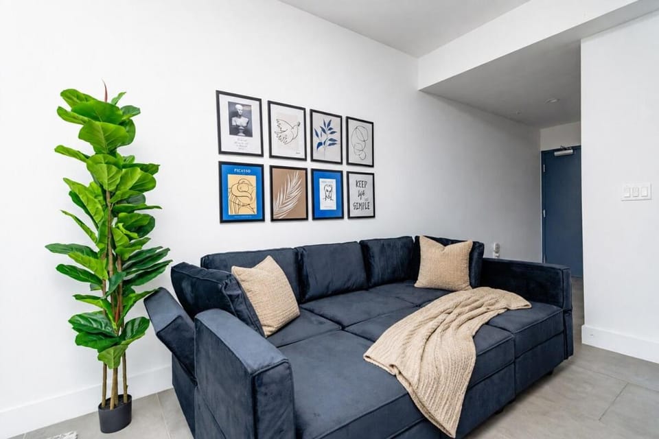 Central Miami 1BR Suite Close to Beach & Downtown Apartment in Miami