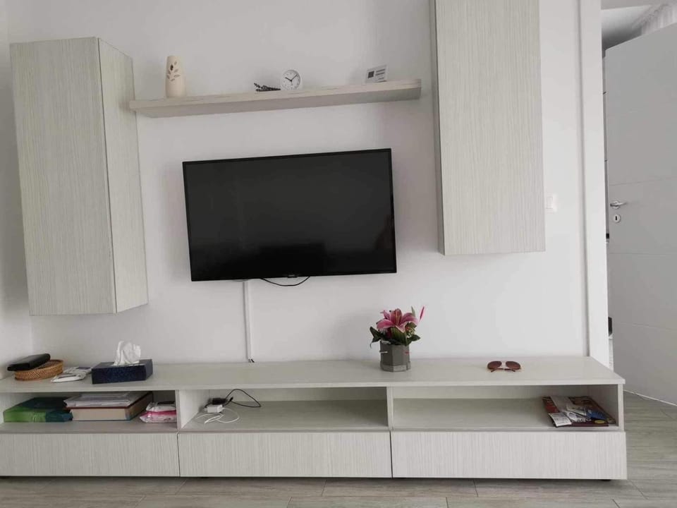 B85 Studio Apartment in Craiova