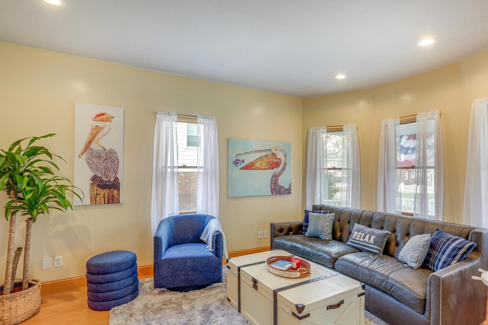 Walk to Beach Home with Pool in Vermilion House in Vermilion