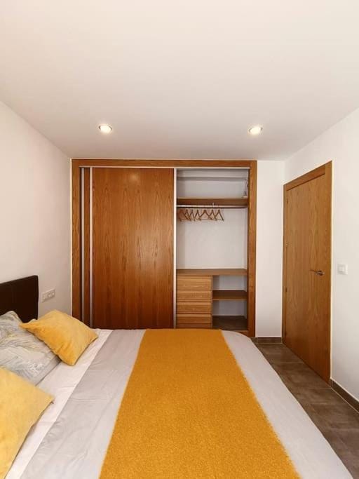 Bed, Bedroom, wardrobe