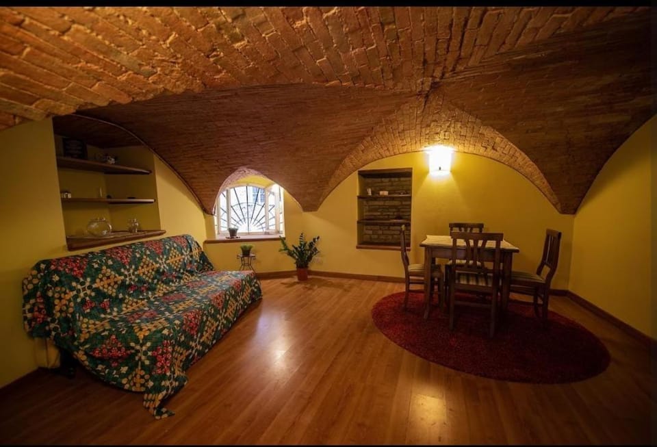Outlander Place Apartment in Perugia