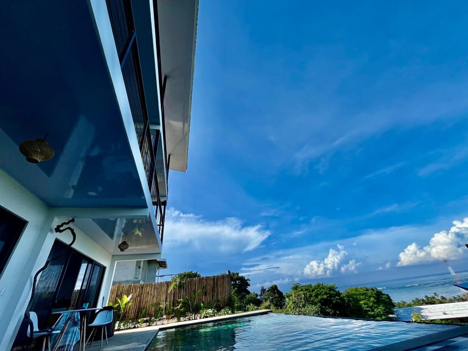 Property building, Balcony/Terrace, Pool view, Swimming pool