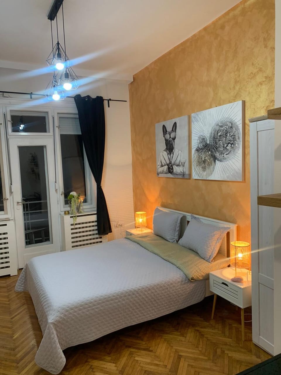 Photo of the whole room